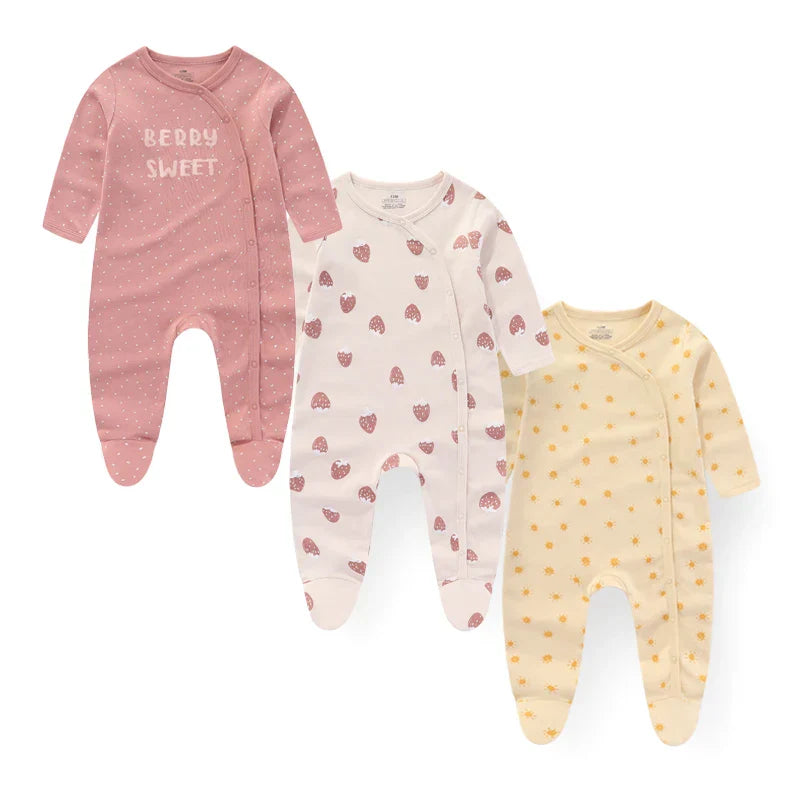 Kit 3 Macacões Bebê Algodão com Pé Estampado – Manga Longa e Abertura Lateral