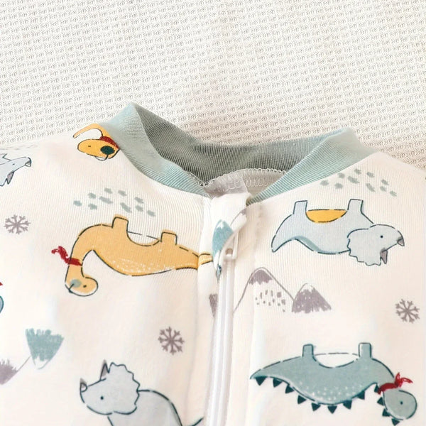 Kit 2 Macacões Bebê com Zíper Frontal – Manga Longa, Pé Fechado em Algodão