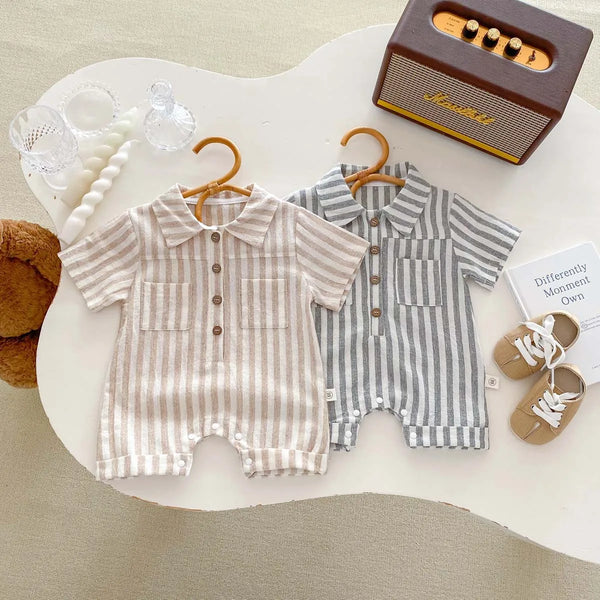 Macacão Camisaria Listrado para Bebê  Com Gola e Bolsos