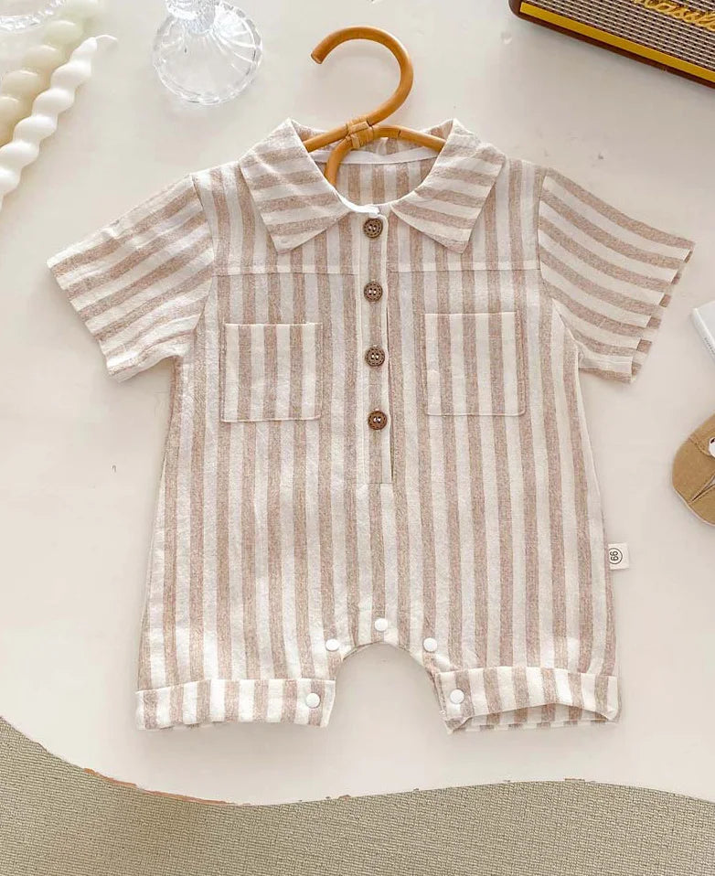Macacão Camisaria Listrado para Bebê  Com Gola e Bolsos
