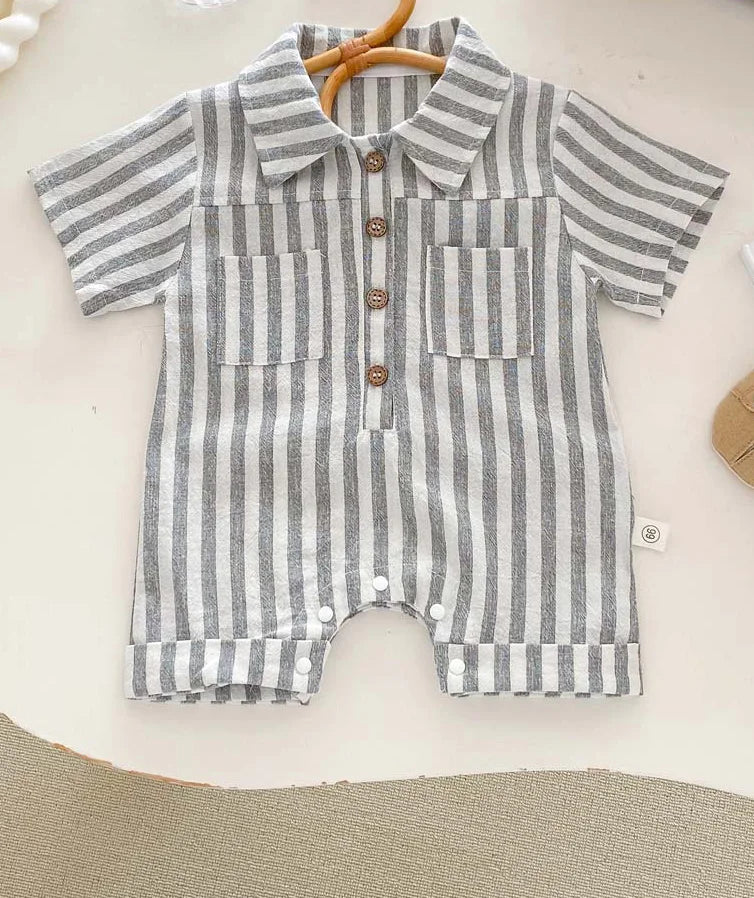 Macacão Camisaria Listrado para Bebê  Com Gola e Bolsos