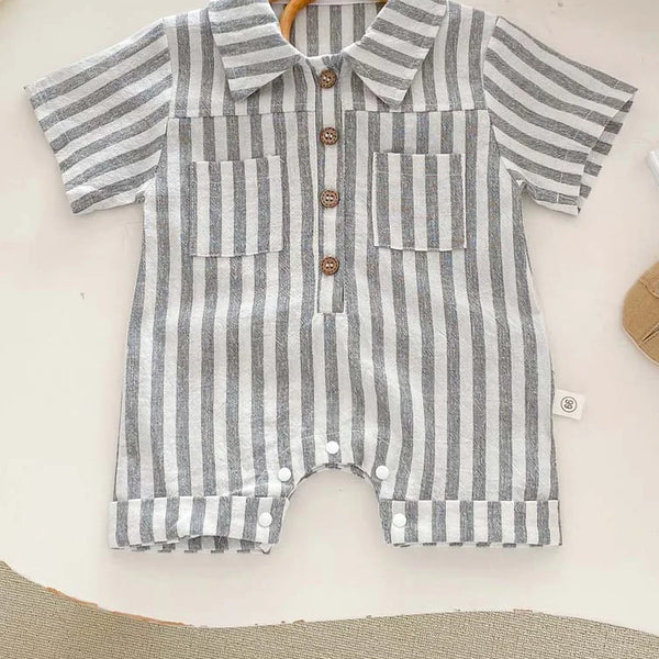 Macacão Camisaria Listrado para Bebê  Com Gola e Bolsos